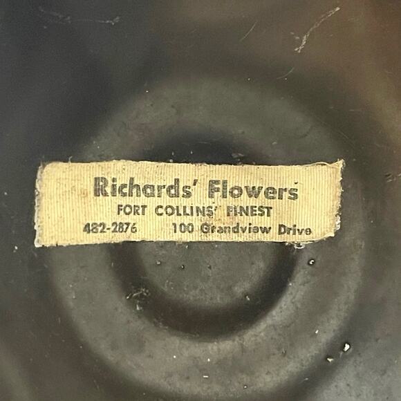 Vintage Gothic-Style Florist Urn Pedestal Vase - Picture 5 of 5